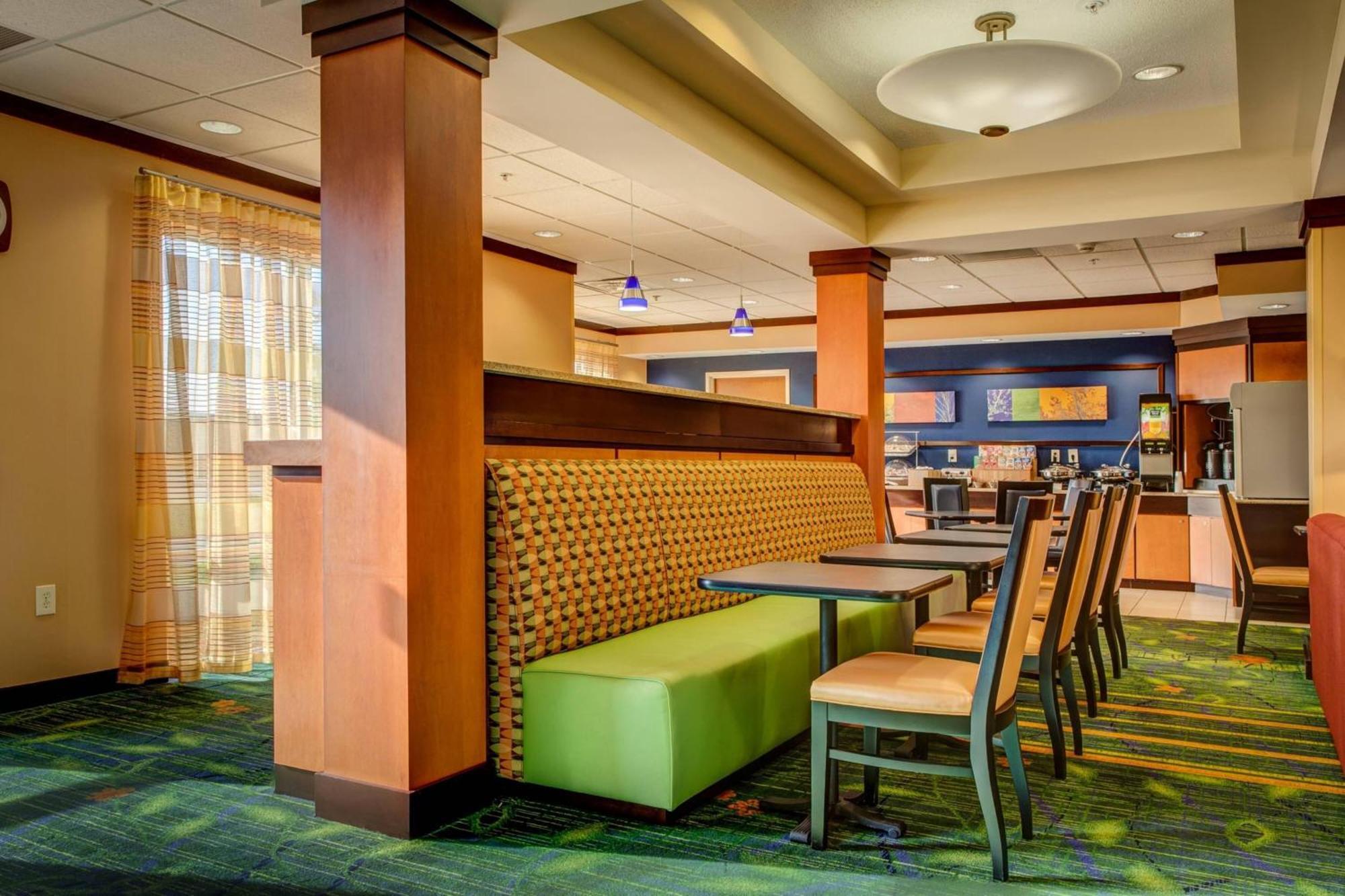 Hotel Fairfield And By Marriott Indianapolis/