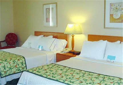Fairfield And By Marriott Indianapolis/ 3* Noblesville