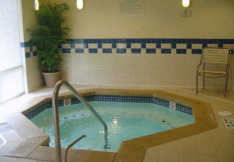 Fairfield And By Marriott Indianapolis/ 3*